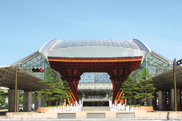 金沢駅東広場